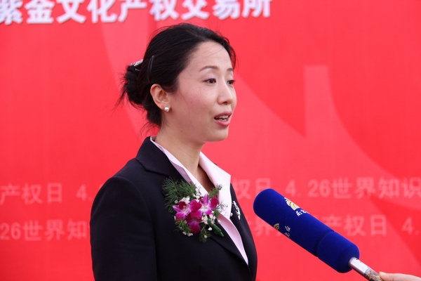 图4  沙巴体育官网入口党委书记张捷接受南京市电视台采访